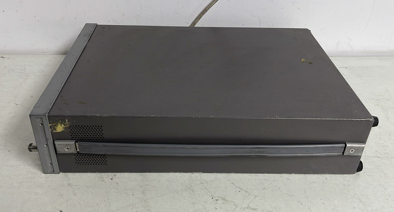 Wiltron Model 6747B-20 Swept Frequency Synthesizer 10MHz 20GHz