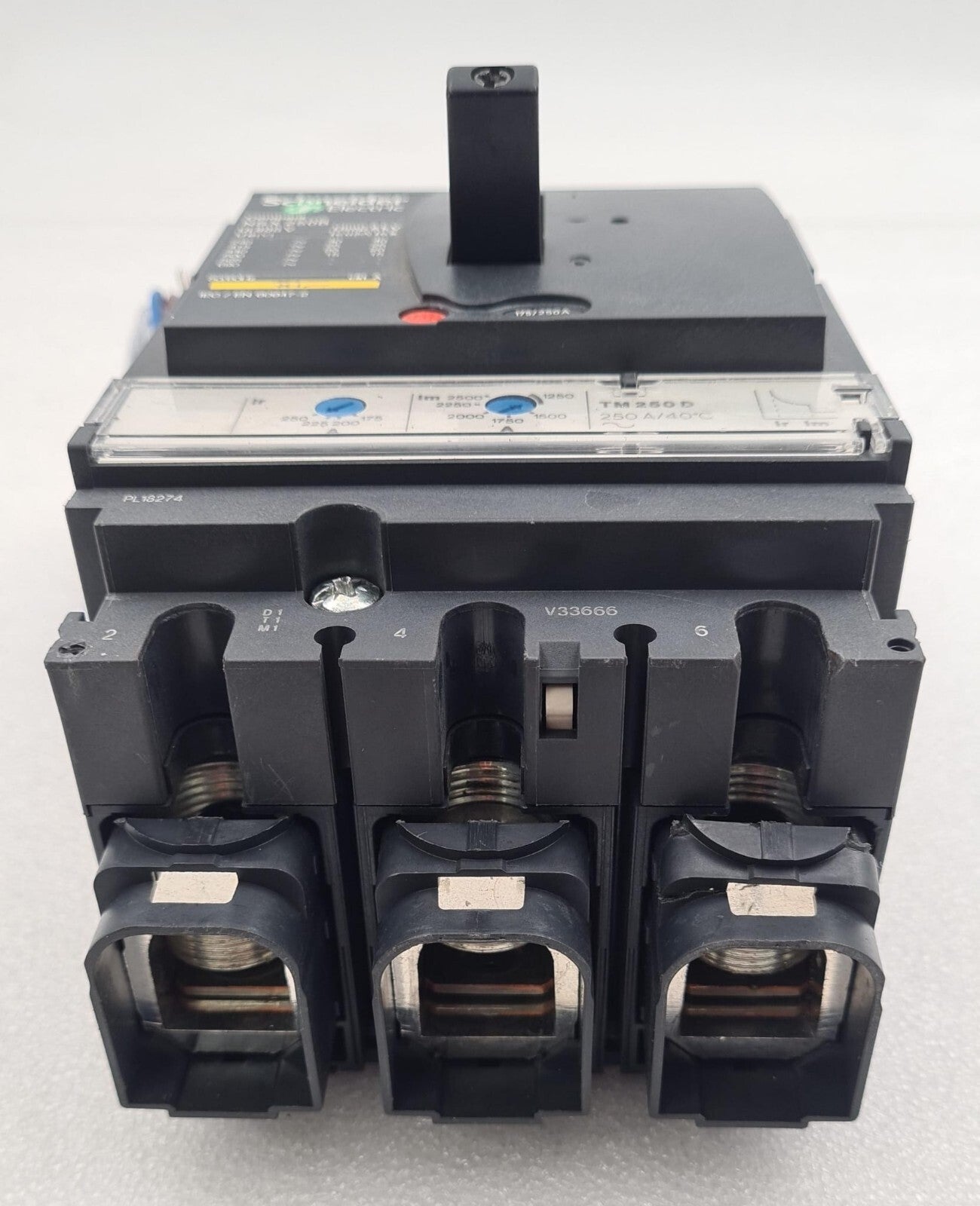 Schneider Electric Compact NSX250B LV431110 Circuit Breaker / Merlin LV431390