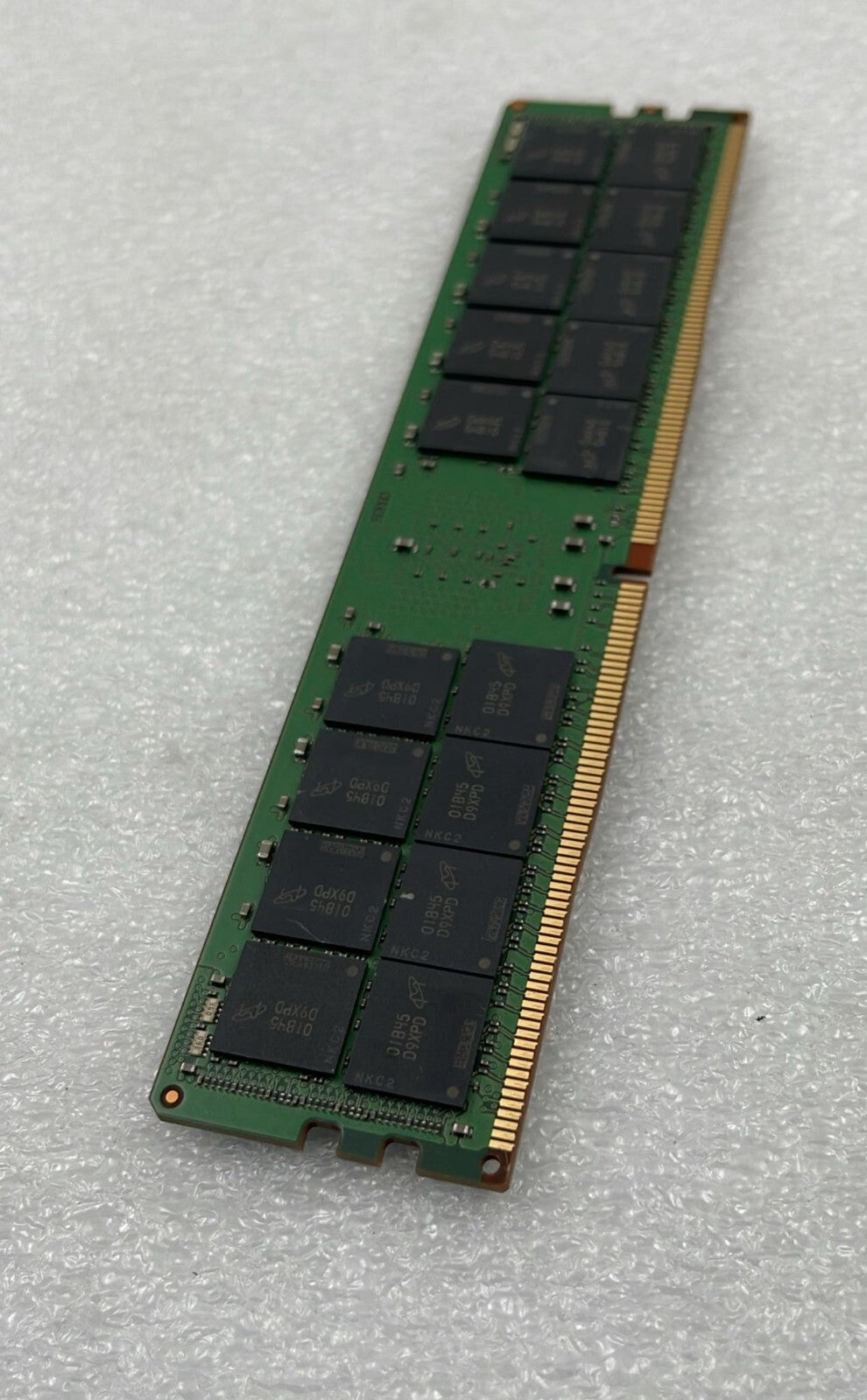 Micron 64GB 2Rx4 PC4-2933Y MTA36ASF8G72PZ-2G9B1VL Server Memory RAM