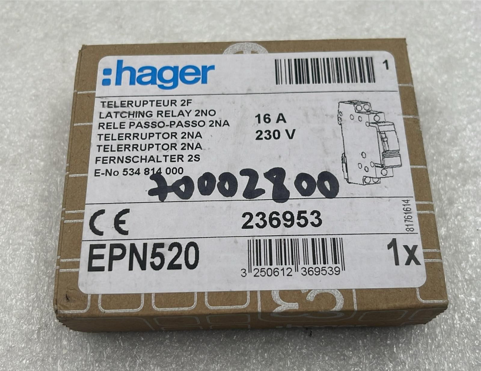 Hager EPN520 20A 2-pole MCB box label close-up