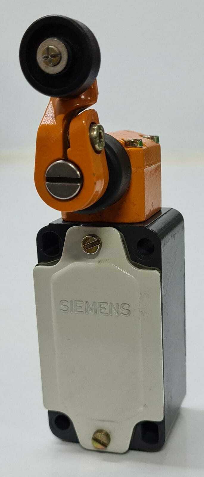 Siemens 3SE3 120- 0J Position / limit switch, 230 V 6A