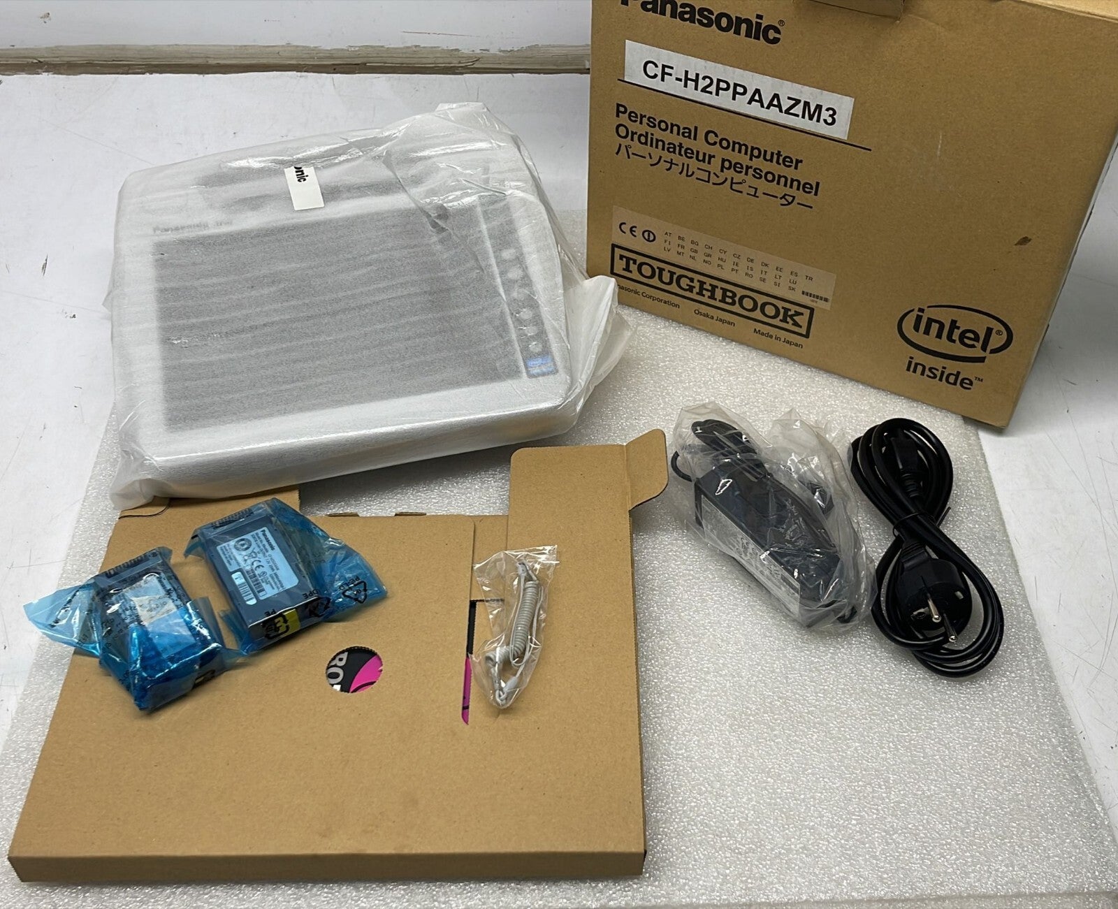 NEW SET - PANASONIC TOUGHBOOK CF-H2 CF-H2PPAAZM3 W/ CORE i5