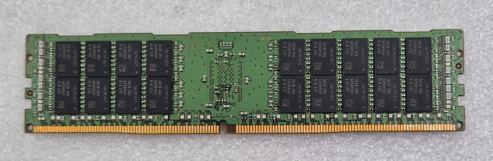 [LOT 8 PCS] SAMSUNG 32GB 2Rx4 PC4-2400T M393A4K40CB1-CRC4Q DDR4 RAM