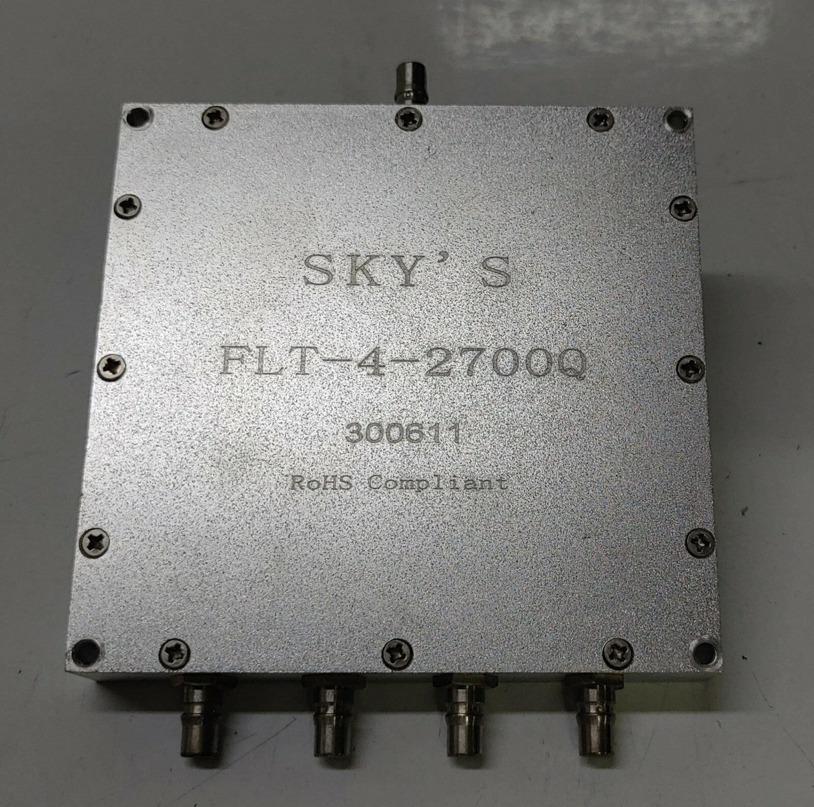 [LOT OF 8] SKY'S FLT-4-2700Q 4 Way Power Divider SMA Female Connectors
