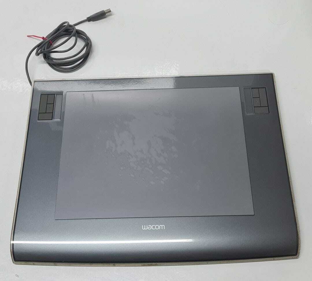 [LOT OF 4] Wacom Intuos3 PTZ-930 USB connection, Tablet 9x12 **NO Pen **NO Mouse