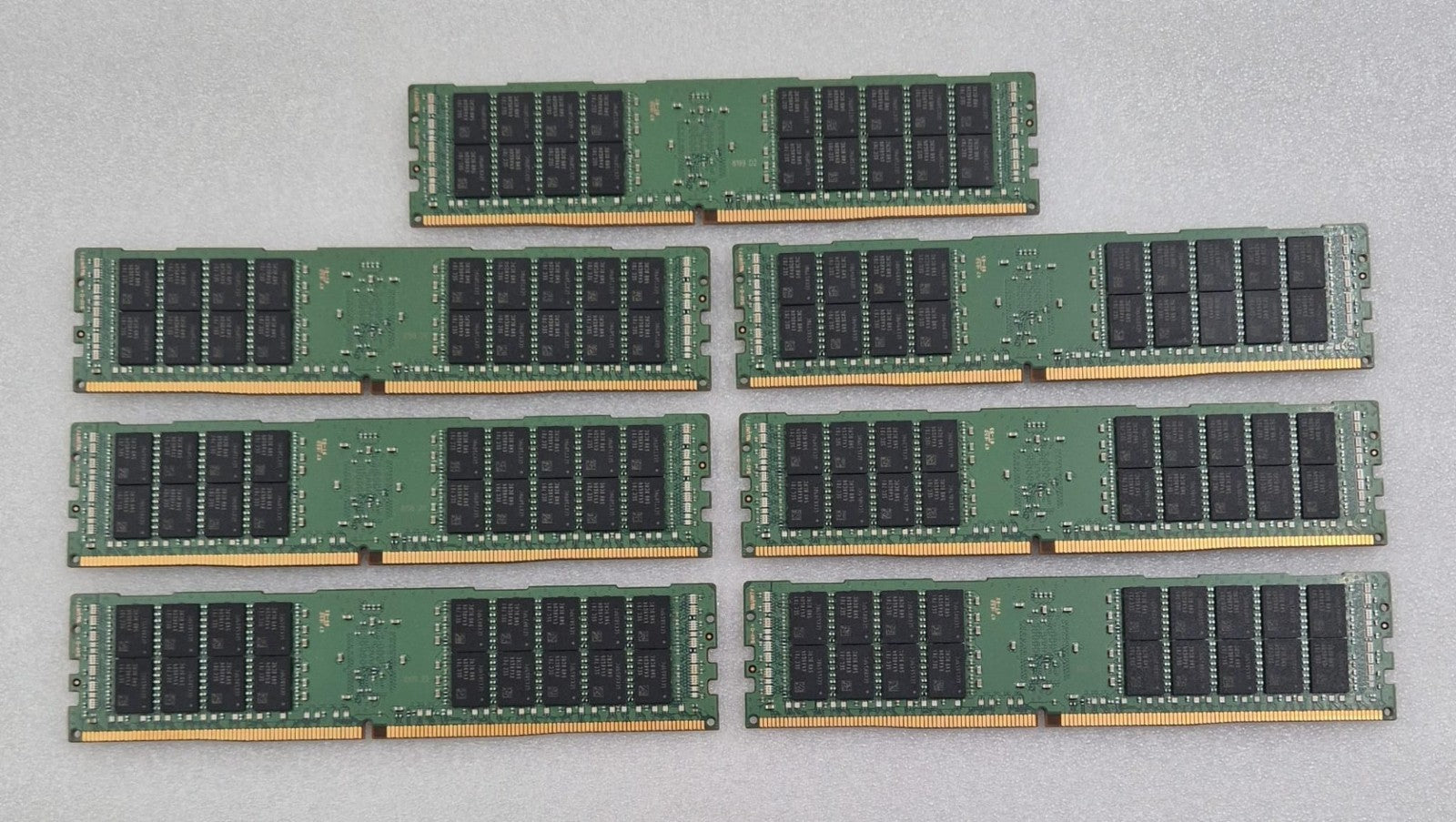 [LOT 7] Samsung 32GB 2Rx4 PC4-2400T M393A4K40BB1-CRC0Q Memory Server RAM *HPE*