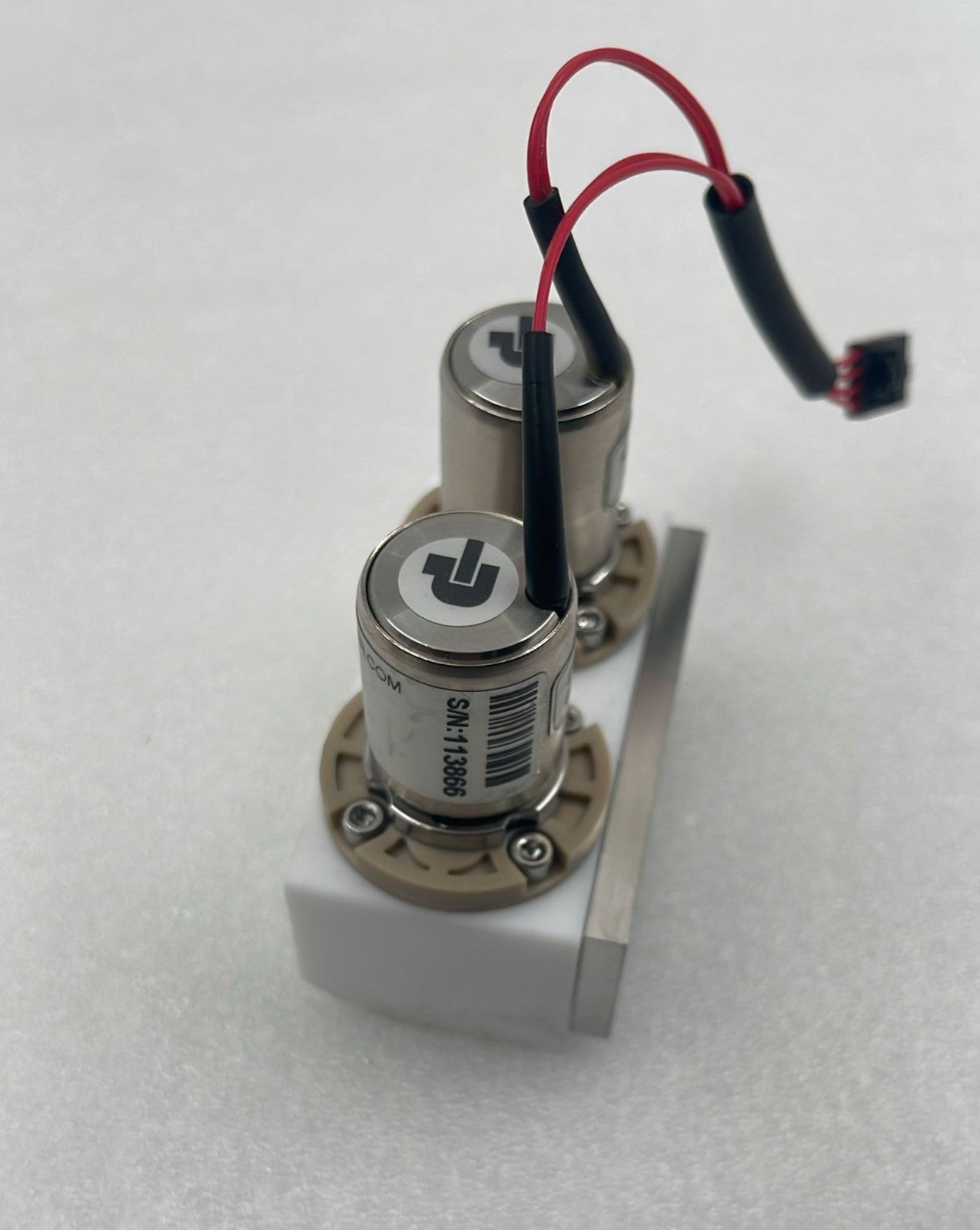 Parker HPLC gradient valve side angle perspective