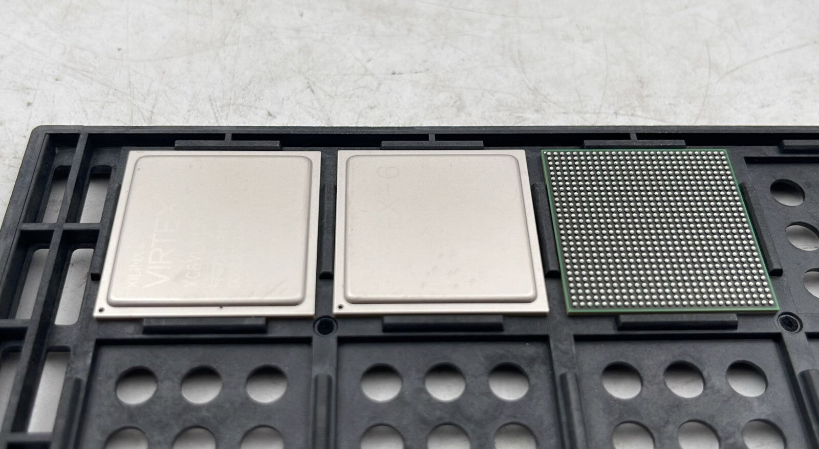 NEW - XILINX VIRTEX-6 XC6VLX130T FFG784AGW1633 DD5282323A