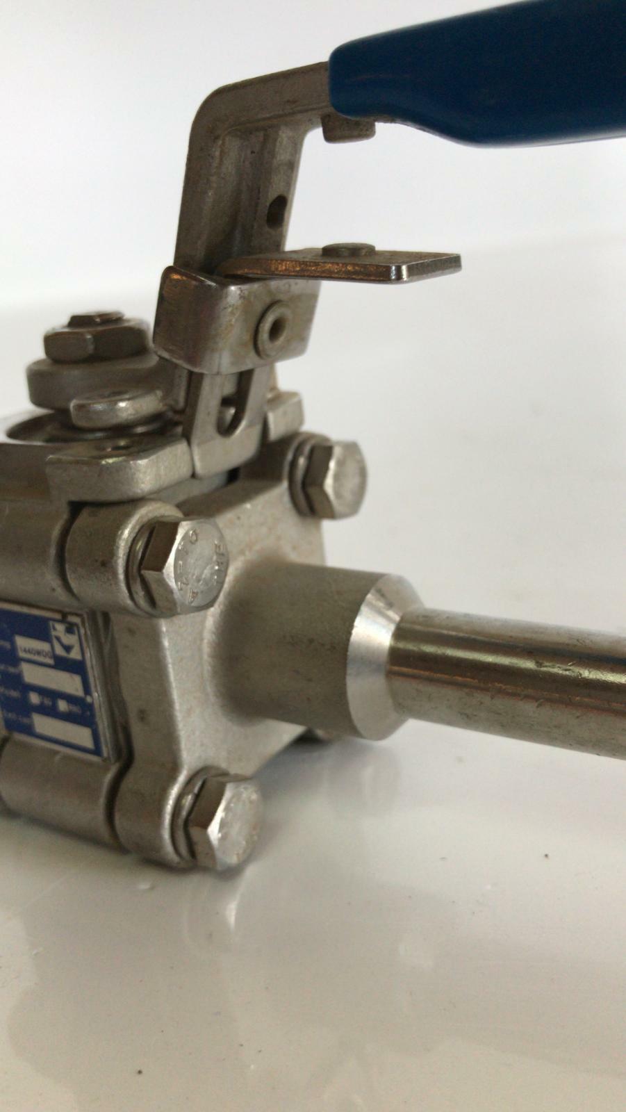 Flow- Tek 1/4"F 1/2"R CF8M Ball Valve, 1000 Wog, Cf8M 1440WOG DN8F ND 15R