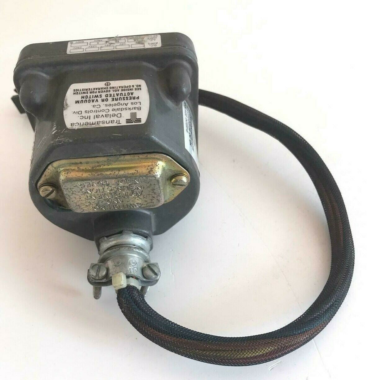 Transamerica Barksdale Controls D2H-A80 Pressure Actuated Vacuum Switch 160 PSI