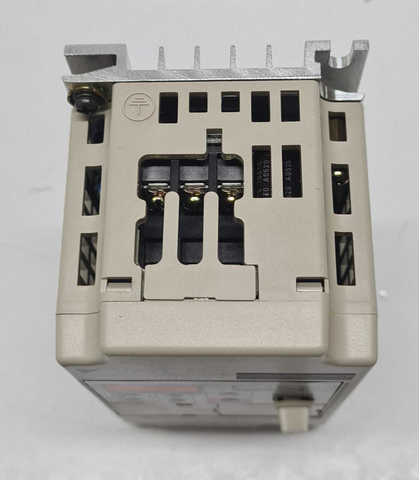 NEW - YASKAWA VS mini J7 CIMR-J7AA20P1 Inverter Drive 200V 3 Phase 0.1kW