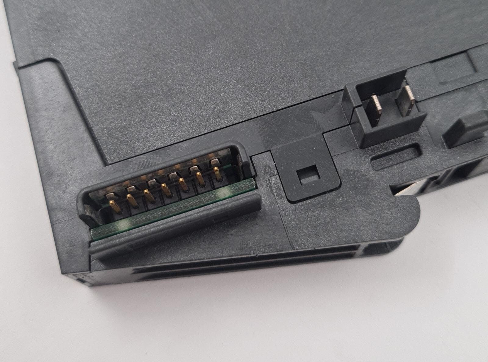 SIEMENS 6ES7 193-4CA40-0AA0 Terminal Module 8 DO TM-E15S26-A1 & 132-4BF00-0AA0