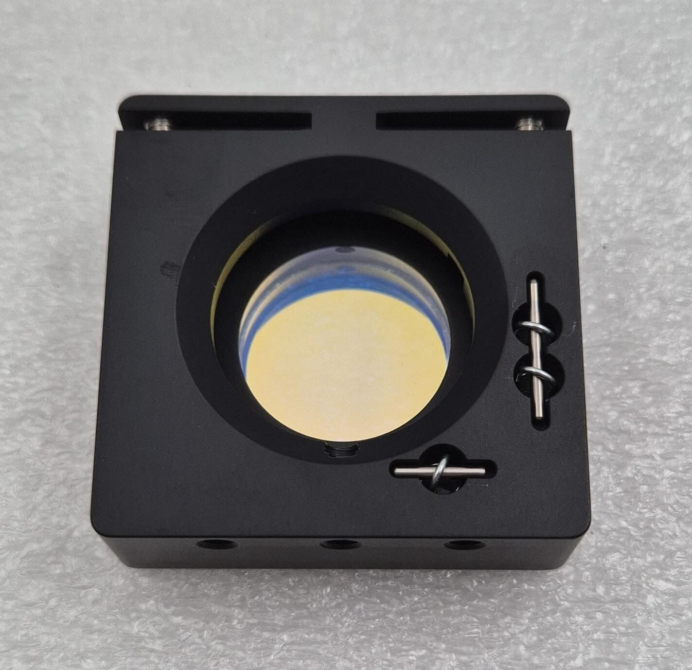 Newport HVM-1i Vertical Drive Kinematic 1" Optical Mirror Mount Laser Optic