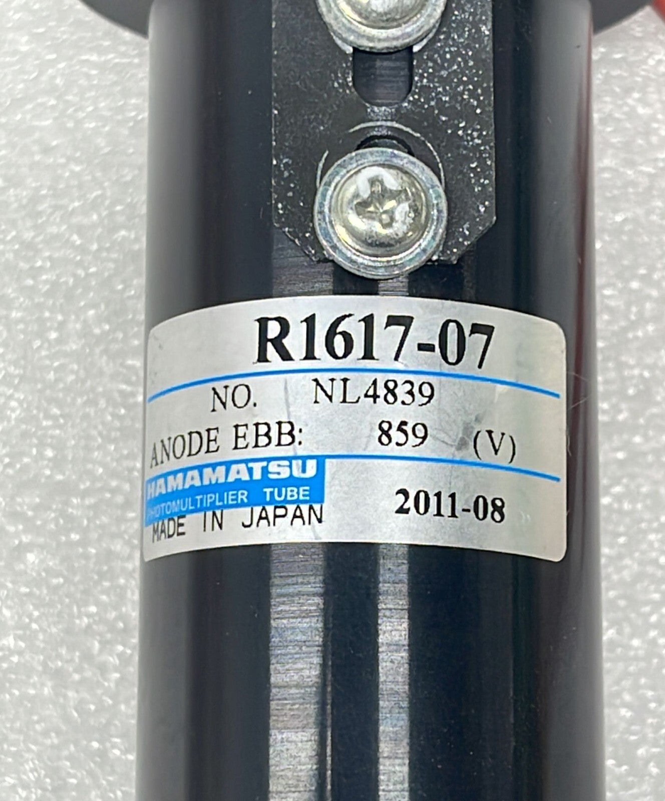 HAMAMATSU Photomultiplier Tube R1617-07