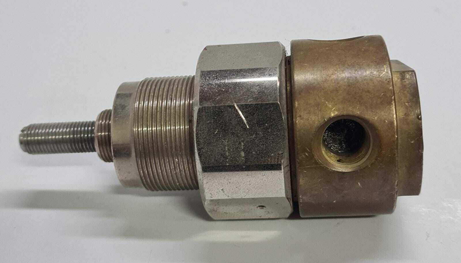 Tescom 44-2210-242-010 Pressure Reducing Regulator max 400 psi Inlet