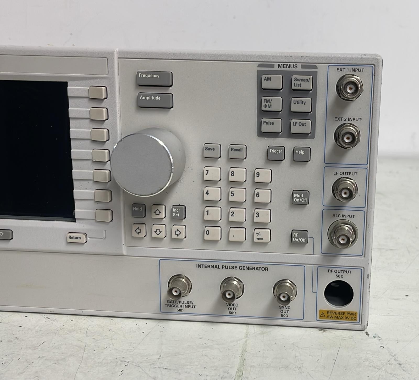 Agilent E8251A PSG-A Series Signal Generator 2510kHz - 20GHz **AS IS