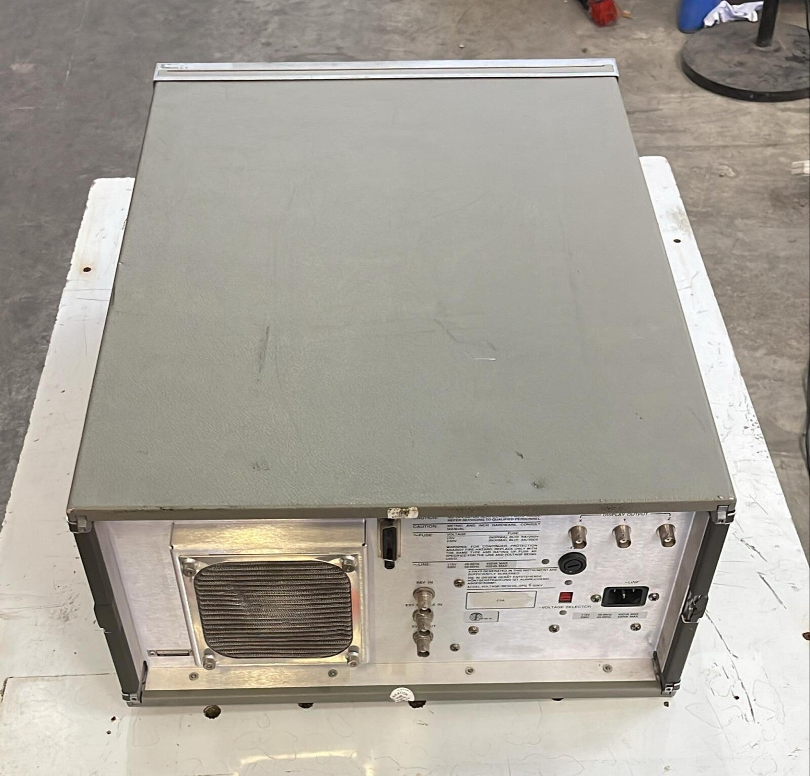 HP 3562A dynamic signal analyzer laboratory test instrument
