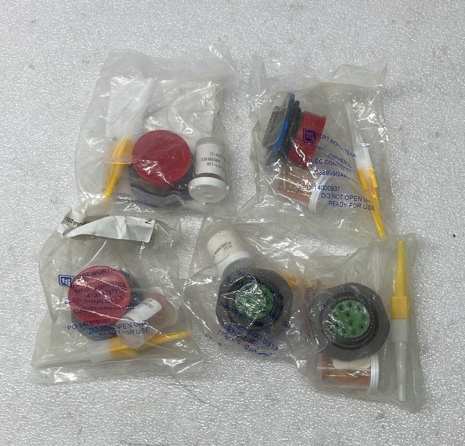 [LOT OF 5] NEW - AMPHENOL SOURIAU D38999/24WG11PN Circular MIL Spec Connector