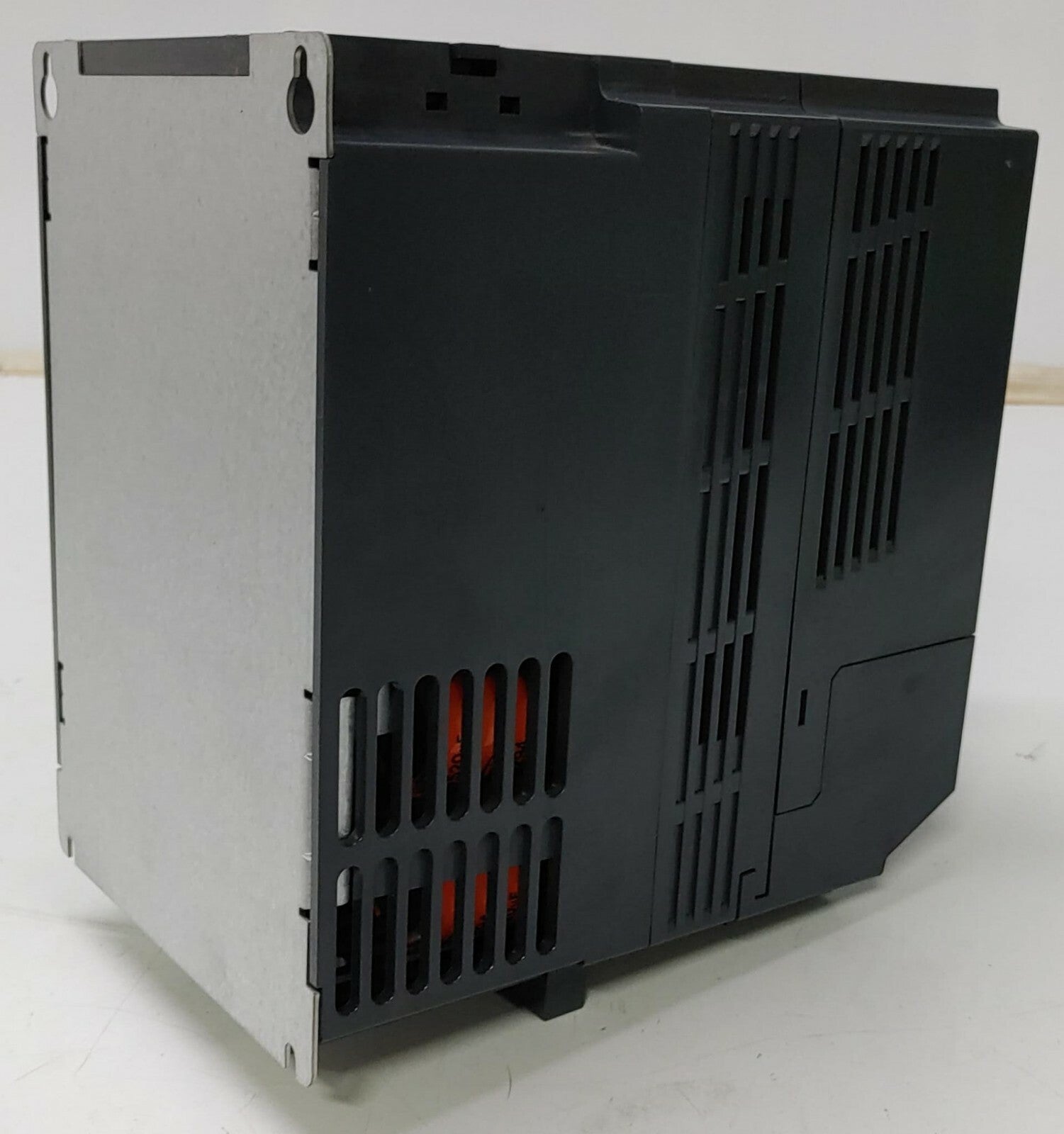 Schneider Telemecanique Altivar 32 Series ATV32HU55N4 5.5kW 7 1/2HP 5,5kw 400V