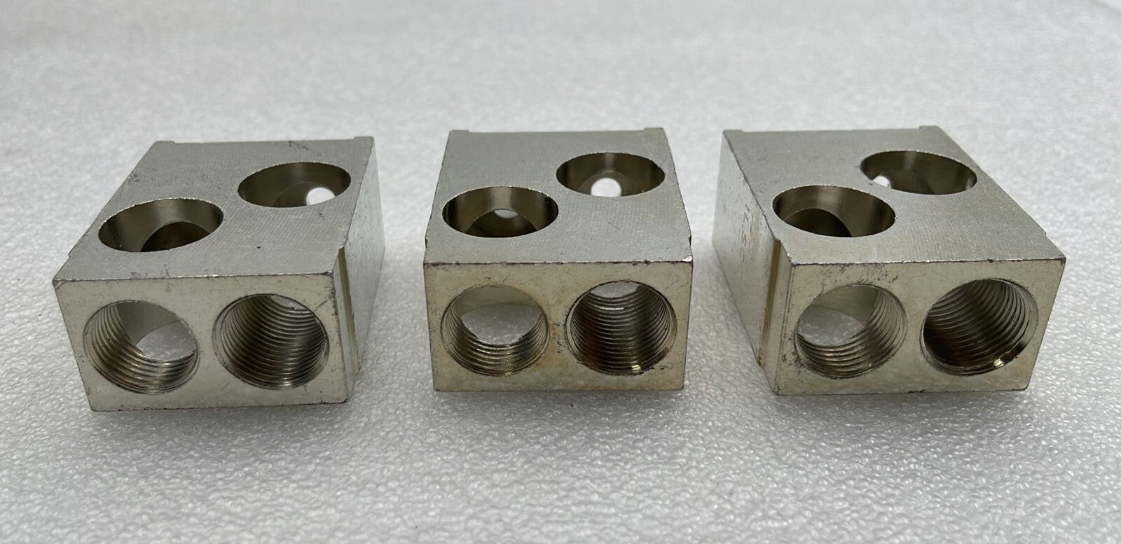 Siemens 3VL9500-4TG30 Cable Terminal Aluminum Lug Kit 3-in Pack