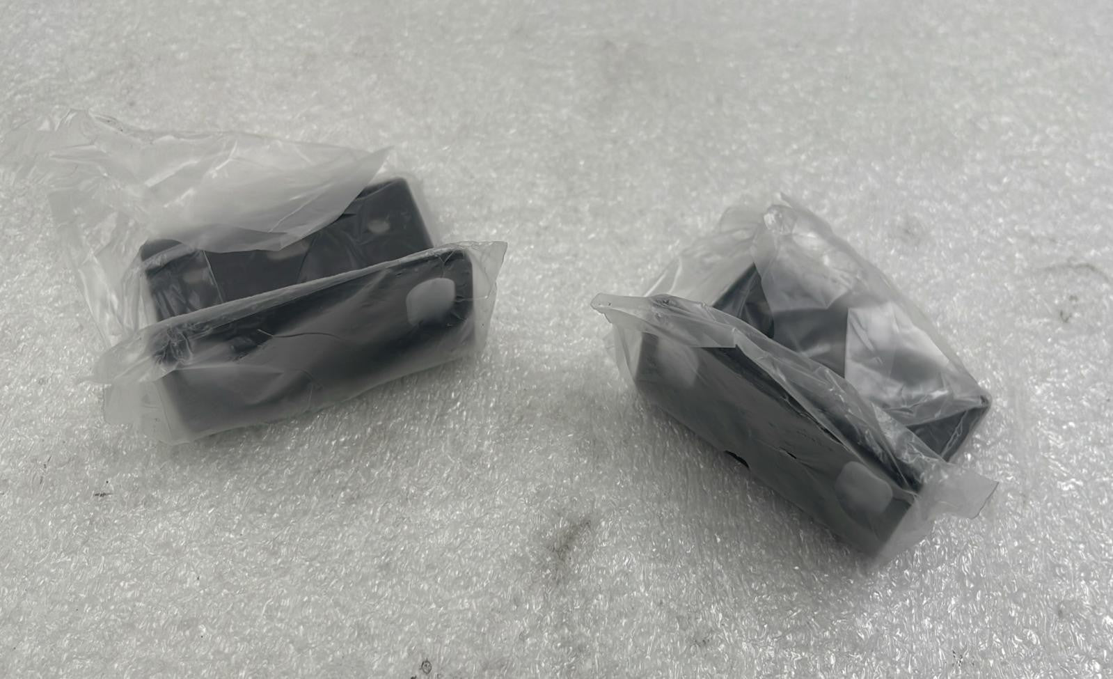 ATEN CS1798 rack mounting brackets