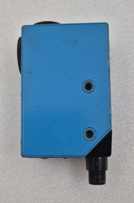 SICK KT5W-2P1116 contrast sensor side housing view