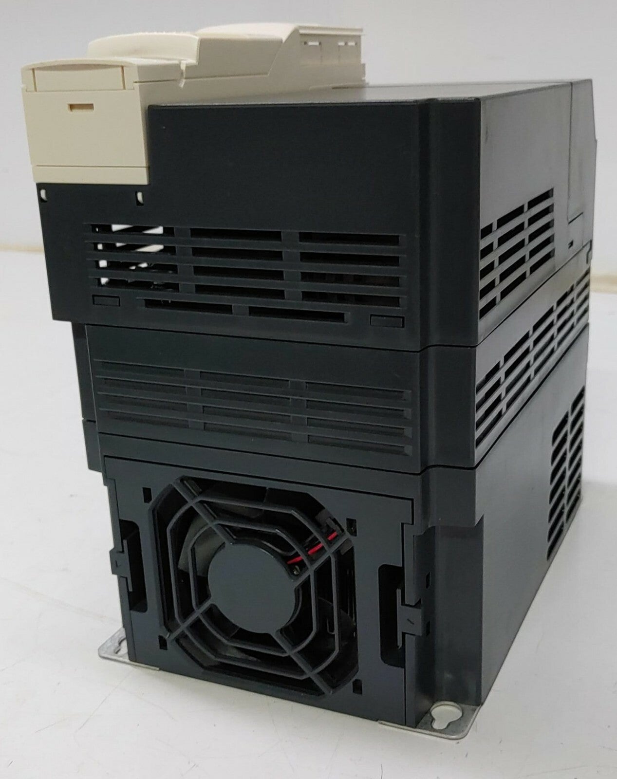 Schneider Telemecanique Altivar 32 Series ATV32HU55N4 5.5kW 7 1/2HP 5,5kw 400V