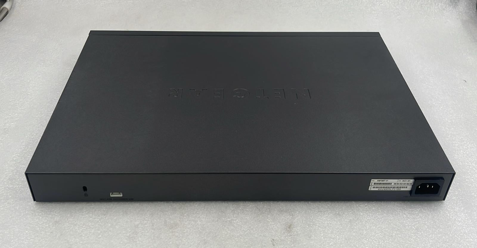 Netgear XS728T-100NES 28-port 10-Gigabit smart managed Pro network switch front panel view