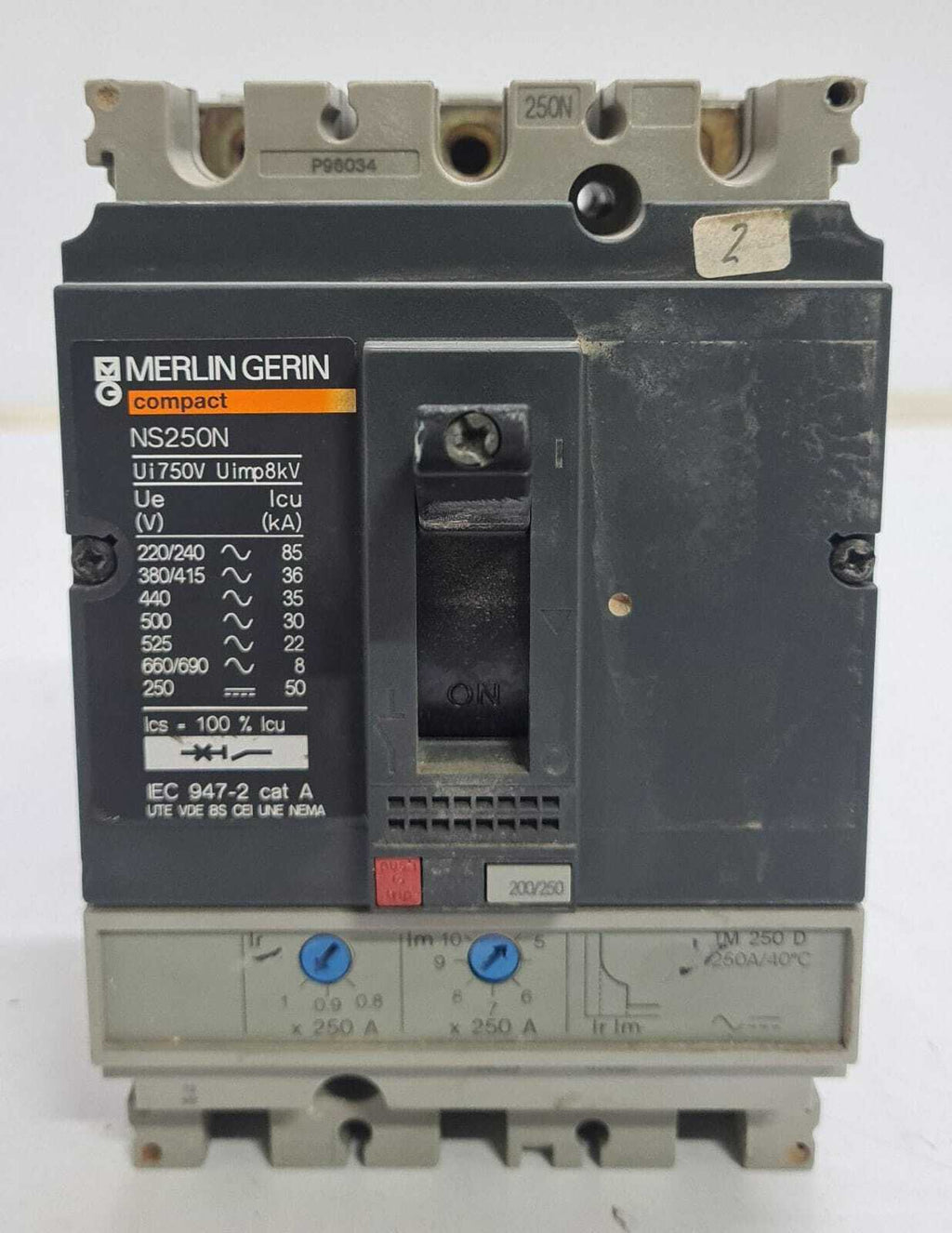 Schneider MERLIN GERIN Compact NS250N 250N TM 250 D Circuit breaker 200 / 250A