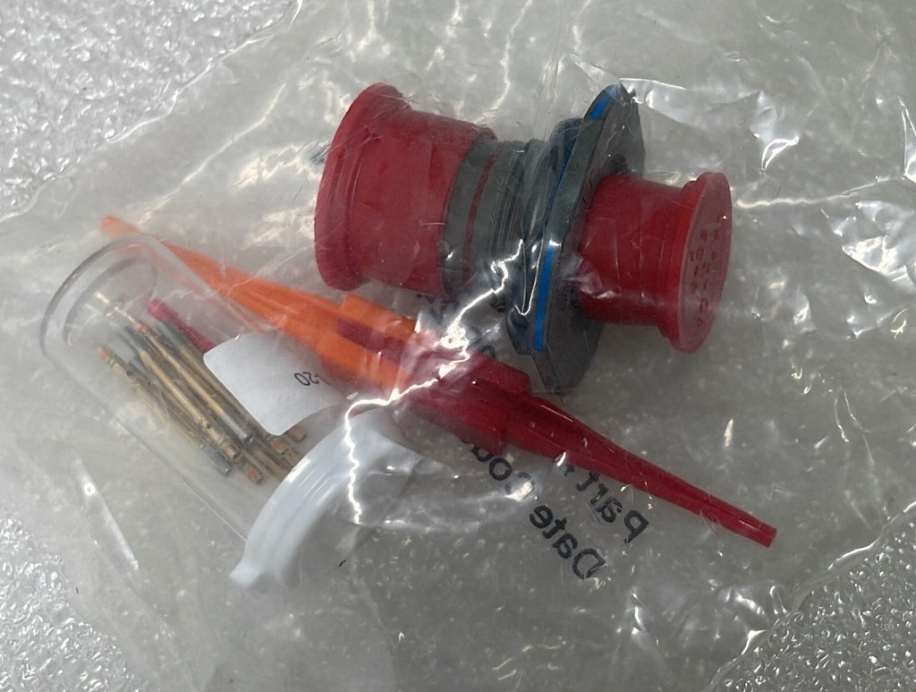 [LOT OF 7] NEW Sealed - Amphenol D38999/24WB99SN Circular Mil Spec Connector