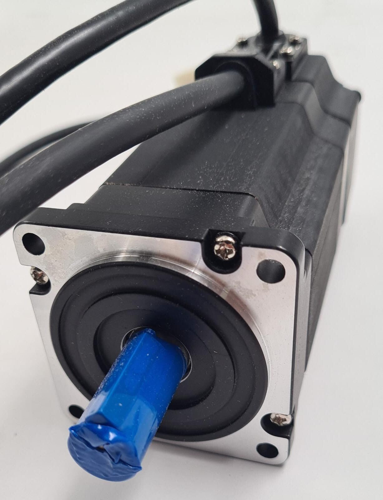 NEW - ELMO SERVO MOTOR ENZ-04DF4N2E