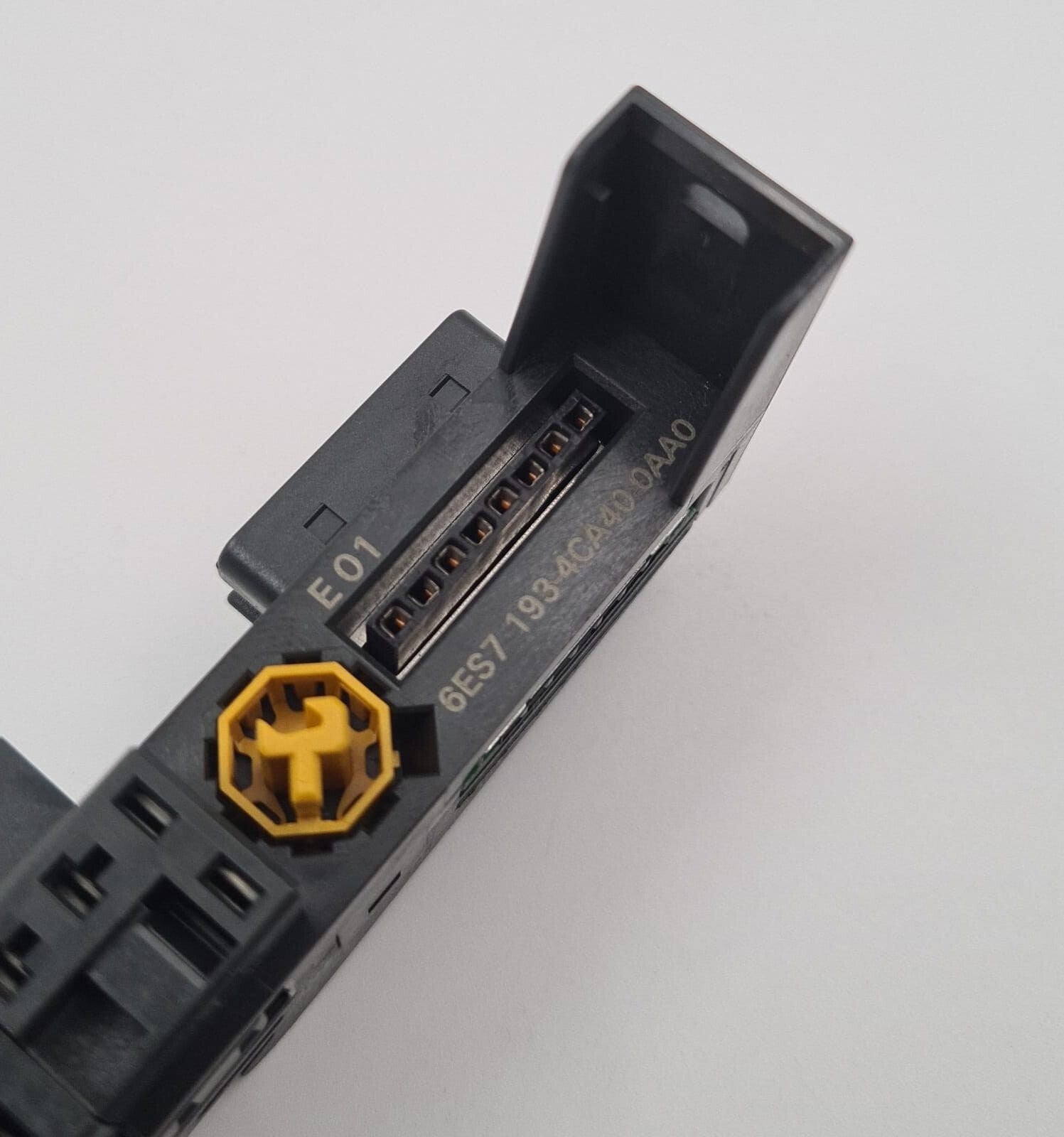 SIEMENS 6ES7 193-4CA40-0AA0 Terminal Module 8 DO TM-E15S26-A1 & 132-4BF00-0AA0