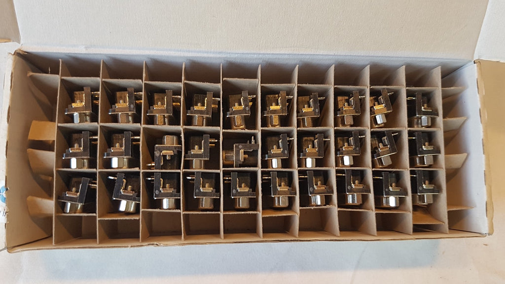 Conec Connector D Sub 15 Pin Female Pcb R 302A11259X El 00068 Ex Lot Of 30