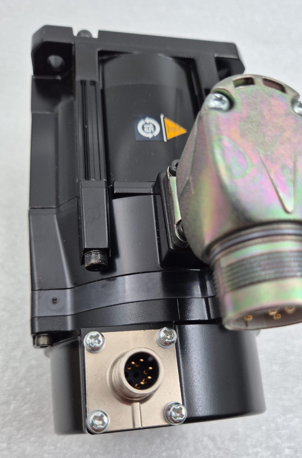 NEW - YASKAWA SGM7G-05D6F61 AC Servo Drive ROTARY SERVOMOTOR