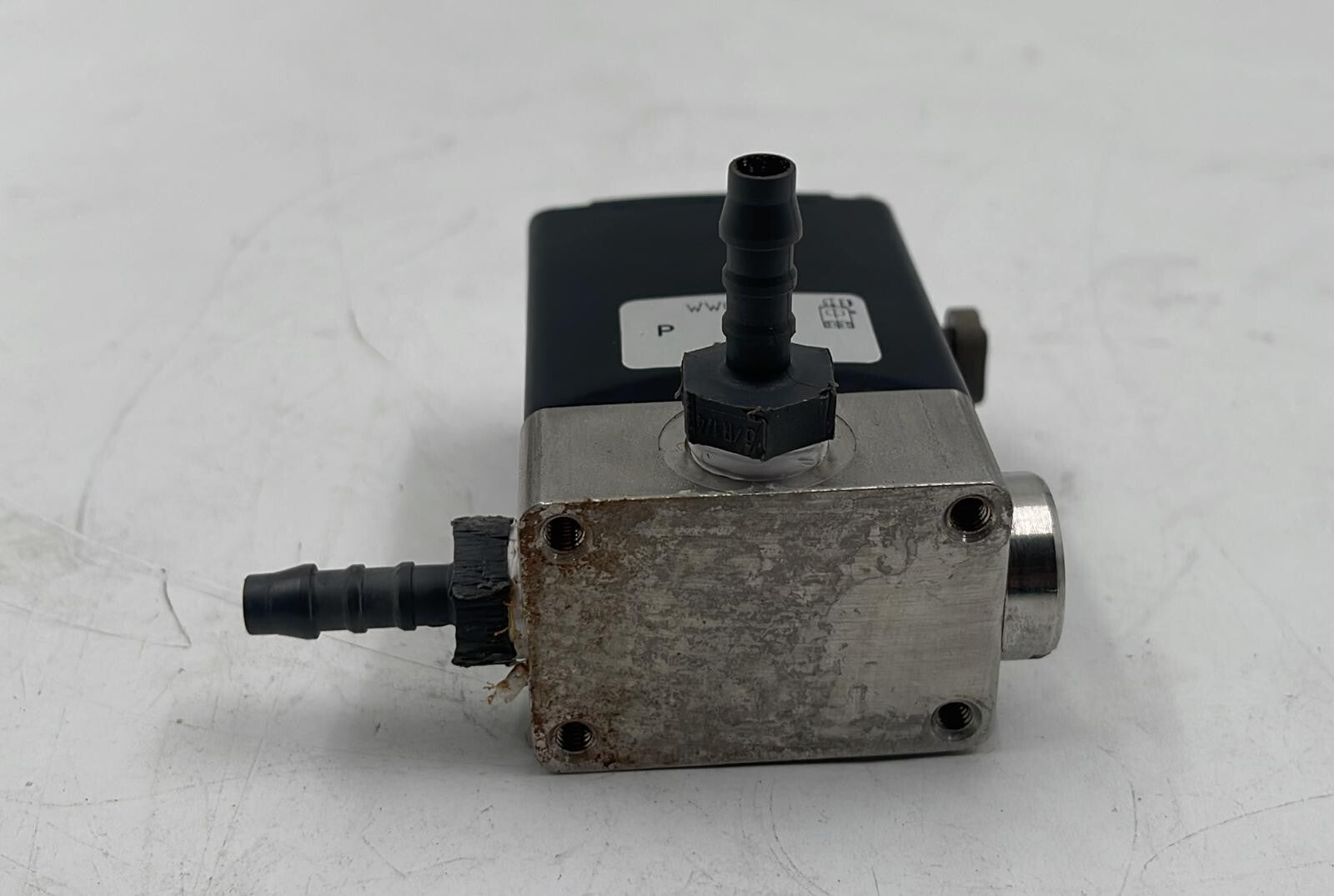 BURKERT 0330 C  4.0 FPM VA G1/4 SOLENOID VALVE 24V DC 8W