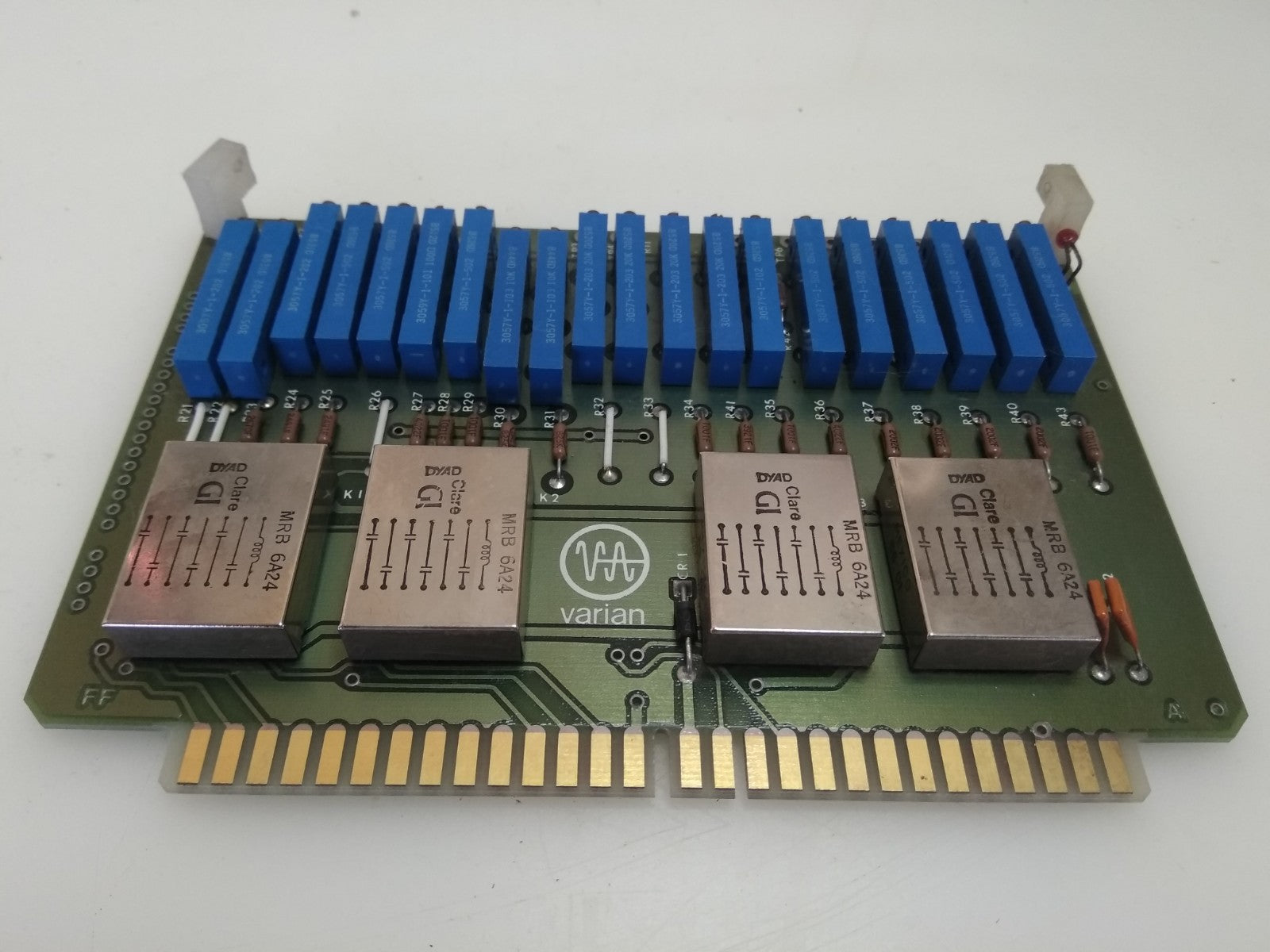 Varian Program Board Pcb Assy d857376 With 20 Pcs Bourns 3057y 1 202