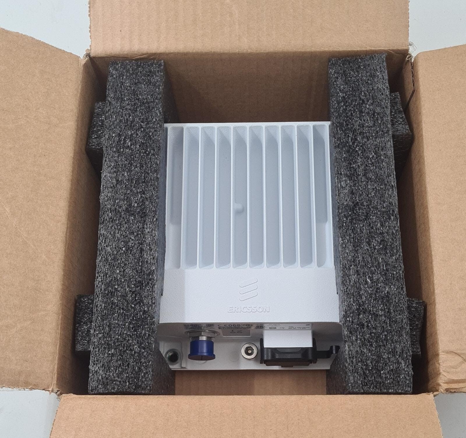 NEW - Ericsson UKL 402 22/04L MINI-LINK 6363 80/04L BFZ 611 95/04L R1A