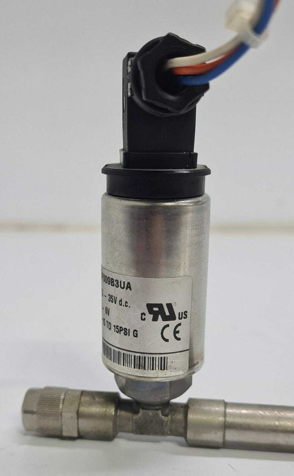 Gems Sensors 2200CG3F009B3UA Pressure Transducer P10555 1-6V 15PSI