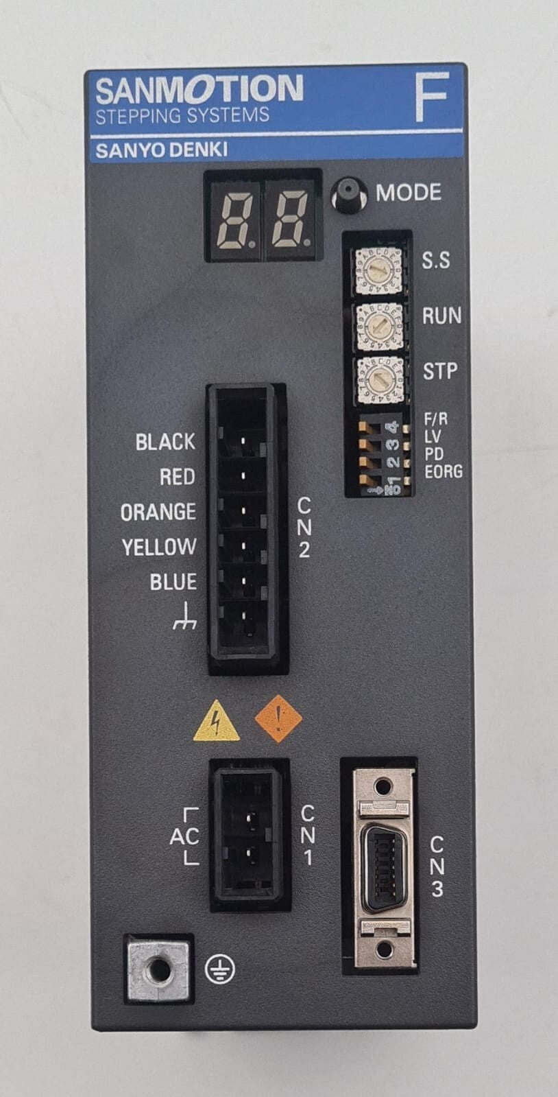SANYO DENKI FS1W075P21 SANMOTION Stepping Systems Servo Drive 100-230V