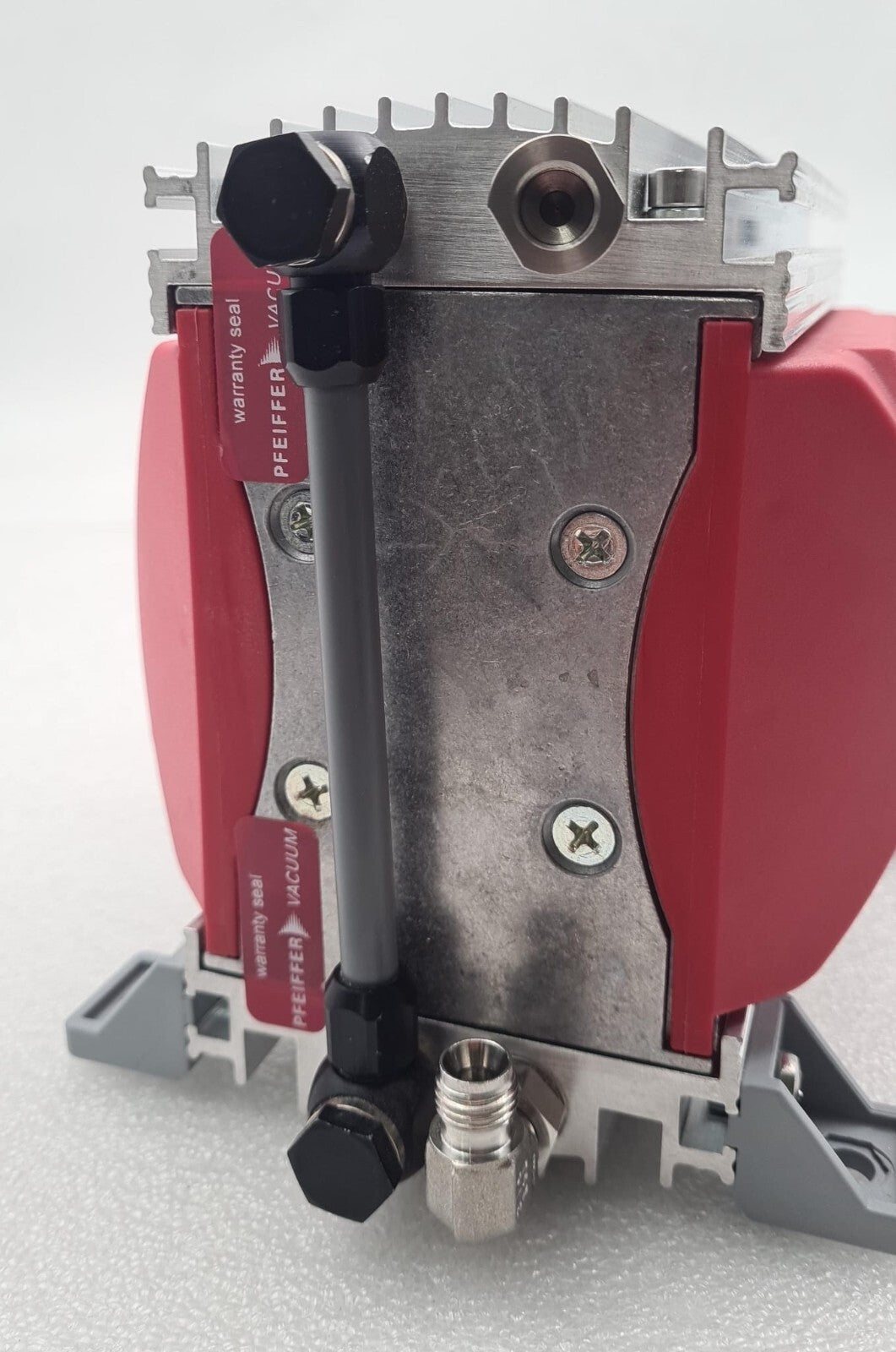 Pfeiffer Vacuum MVP 030-3 DC PK T01 191 D Diaphragm Vacuum Pump