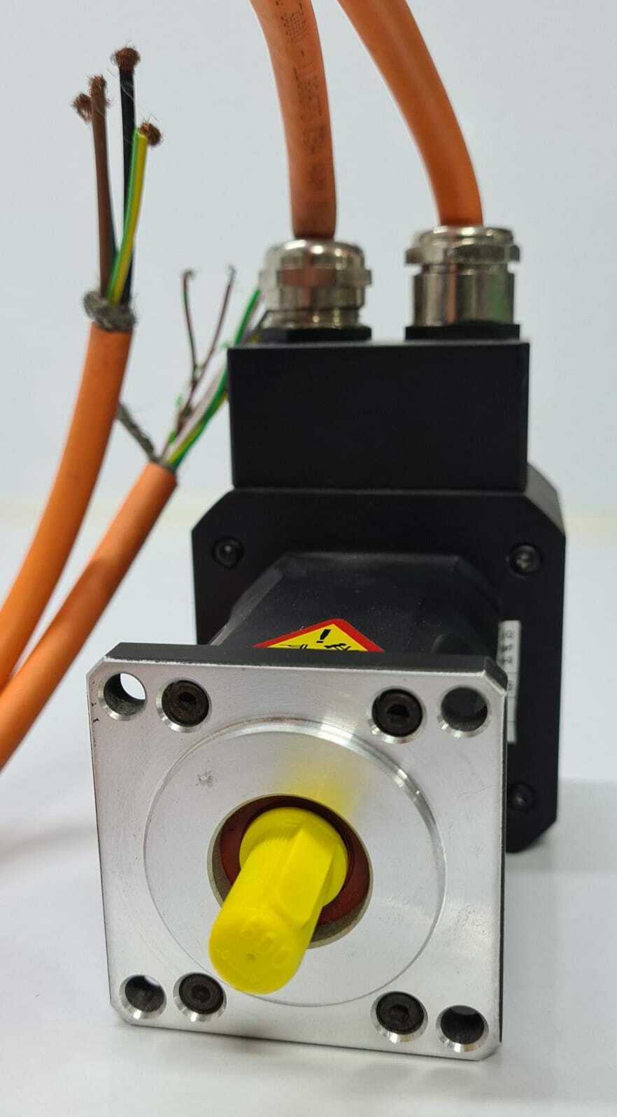 KOLLMORGEN SEIDEL SERVO MOTOR DBL2H00020-CDD50-24V-FLYING 5.5A 0.06 kW