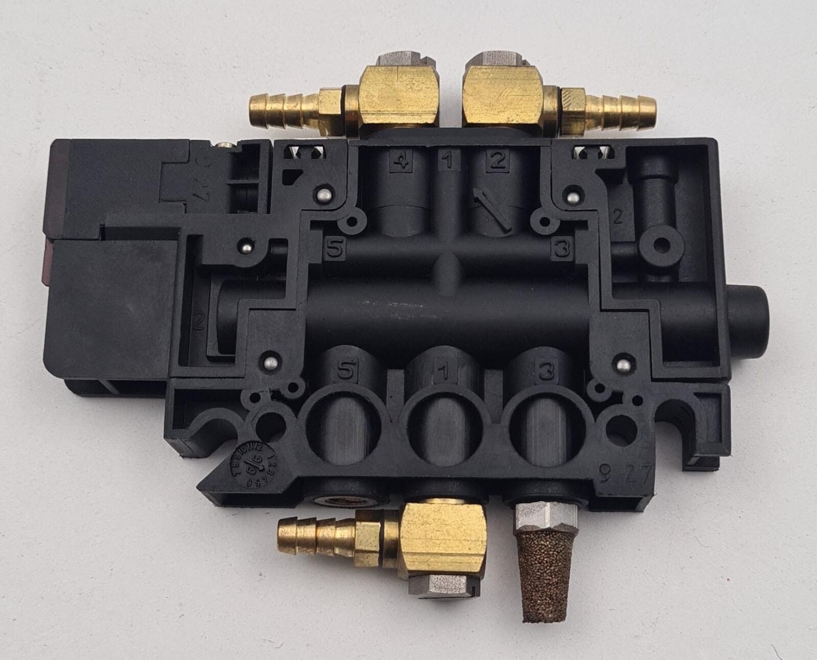 Parker PVA-J13 12V DC 0.9W Air Control Valve W/ Manifold