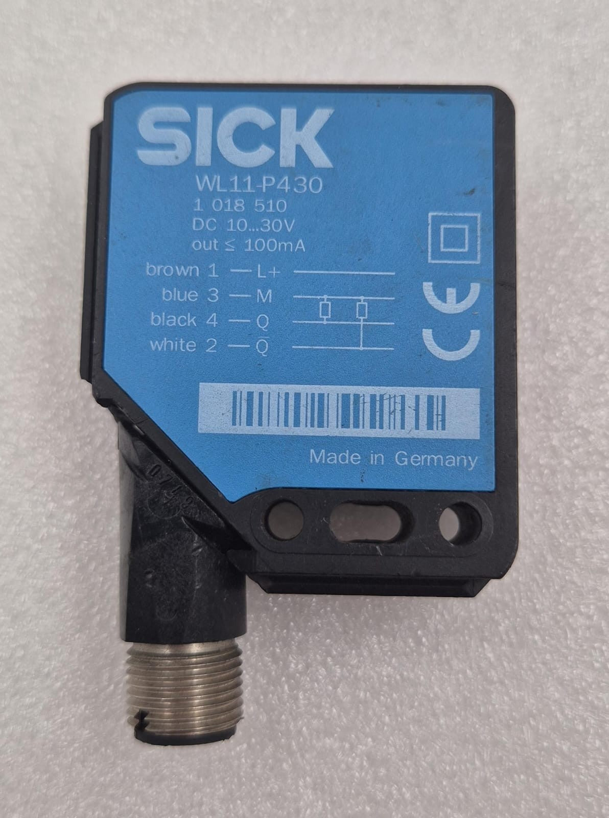 SICK WL11-P430 1018510 photoelectric sensor front view