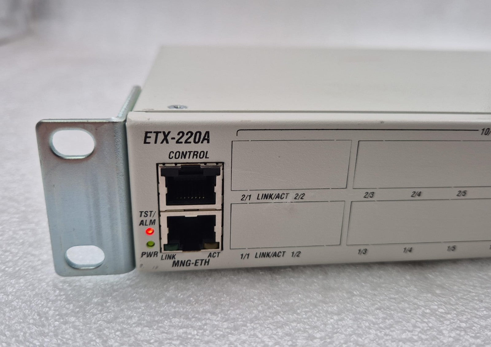 RAD ETX-220A 5601900000 ETX-220A_CELLCOM/DCR/4XFP/SYE/BSK 10G Ethernet Carrier