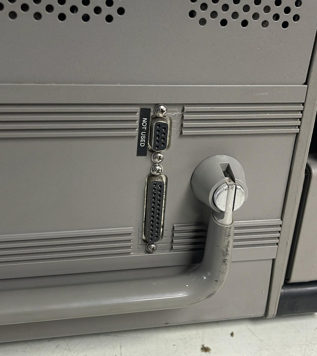 Motorola R2550 Communications System Analyzer W/ RPN4000A Battery Backup