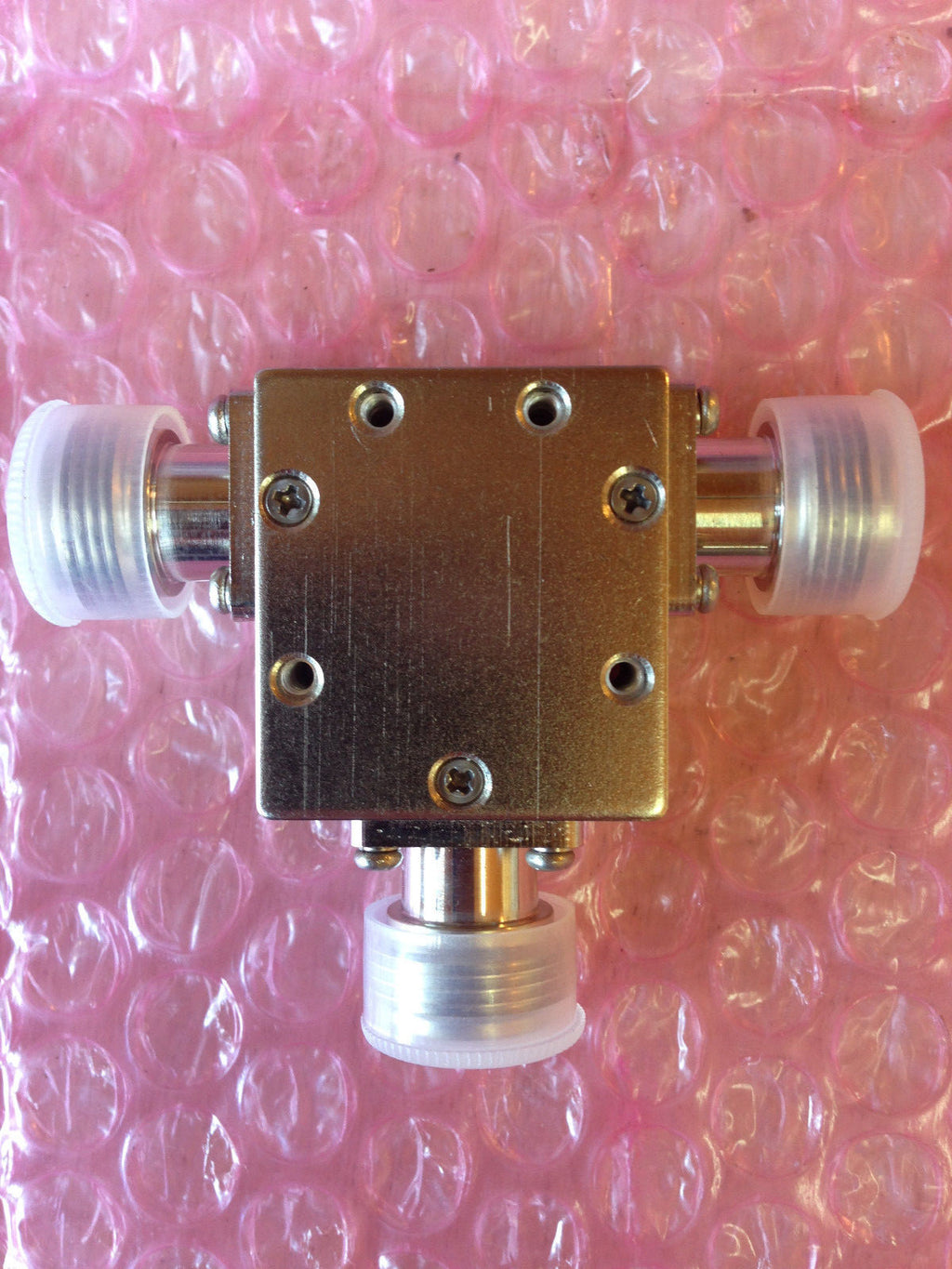 YG Isolator Pn Cc 930 003 A F 900 930 Mhz Sn 141300004