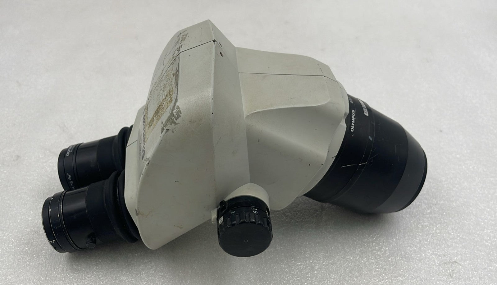 Olympus SZ61 Stereo Microscope with 2x WHSZ.15X-H/16