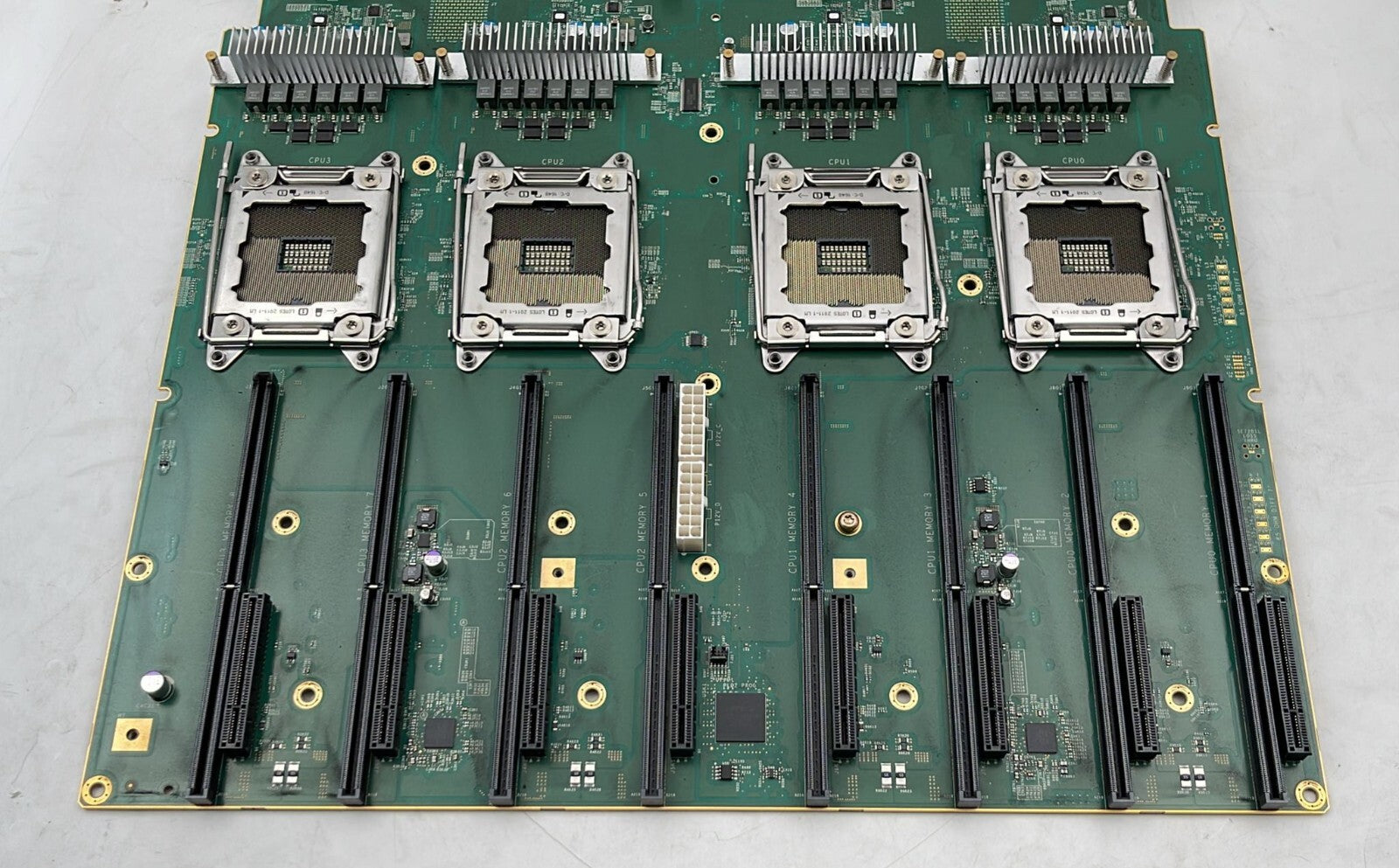 HPE P0003837-001 SGI 2SKT/4SKT/MC990 Motherboard