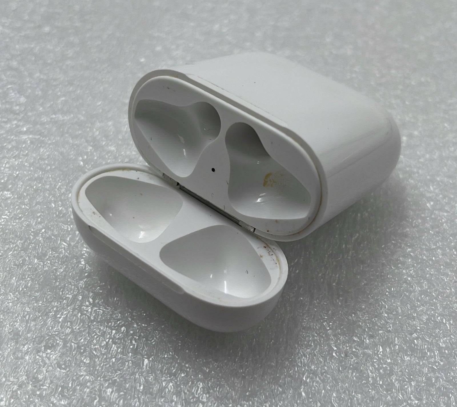 [LOT 12] OEM Apple AirPods Charging Case Replacement A1602 -Case Only **AS IS