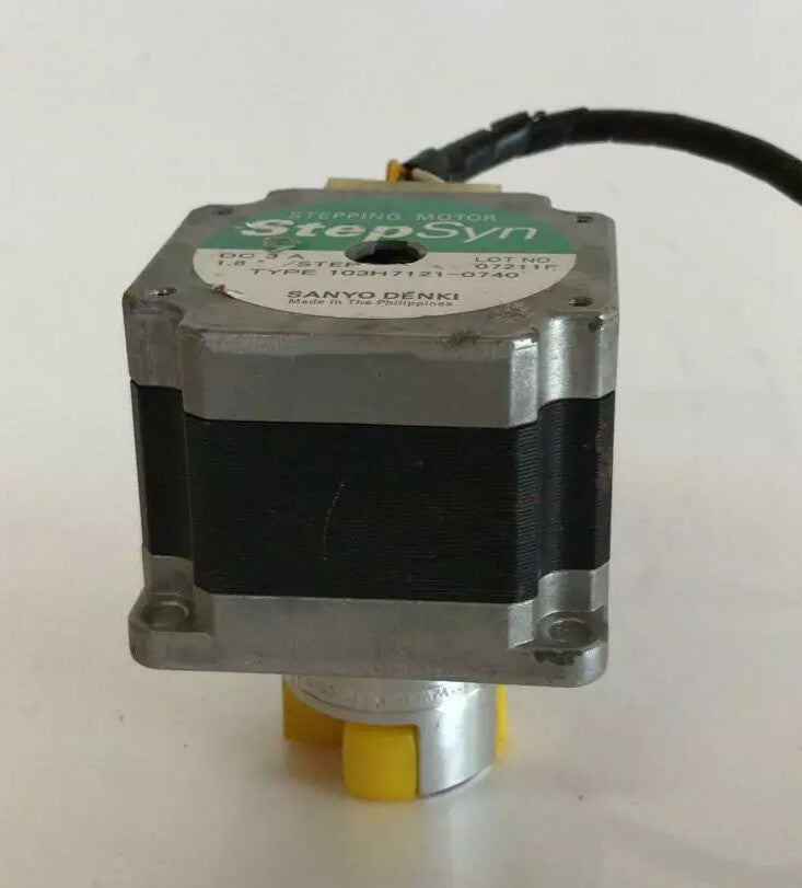 Sanyo Denki 103H6704-5040 Step-Syn Stepping Motor DC 2A 1.8° Deg/Step 6036301-2